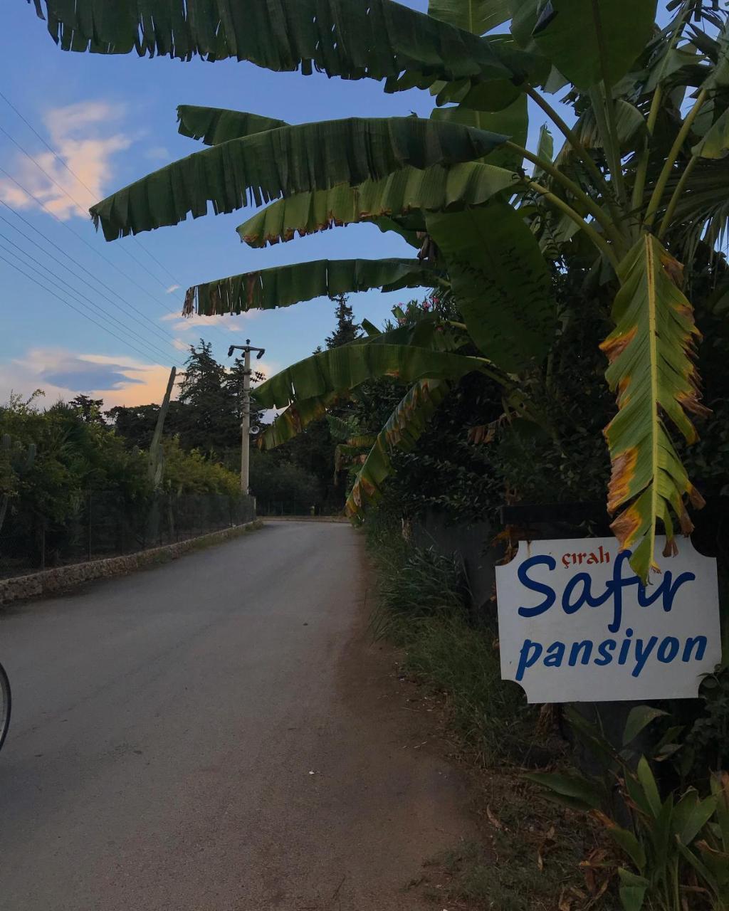 Safir Pansiyon Чирали Экстерьер фото
